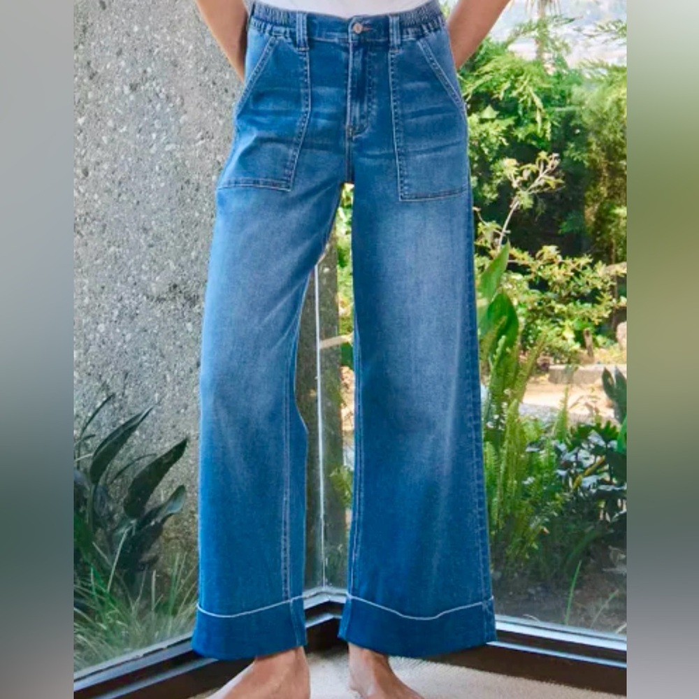 Vervet Flare Wide-Leg HR Jeans with Cuffed Hem